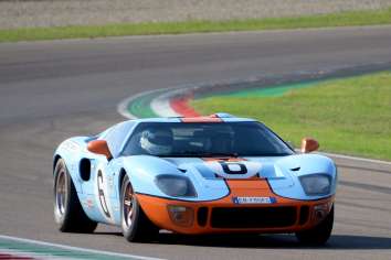 GT40 - P2177