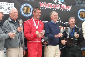 Dennis Olthoff racing a SPF GT40