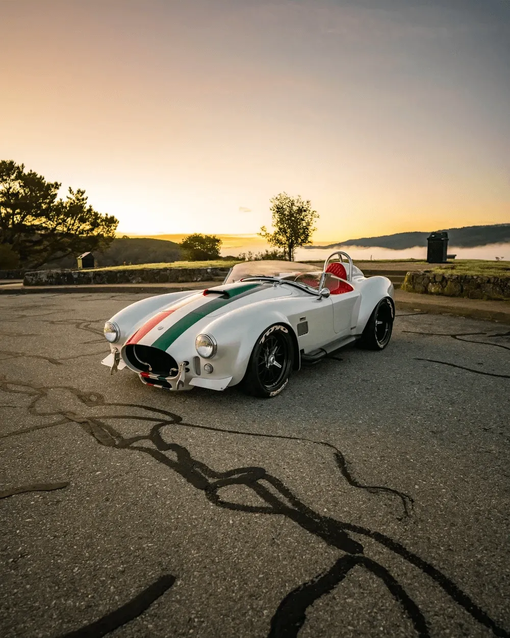 EXPERIENCE THE LEGEND - SUPERFORMANCE MKIII COBRA “THE ITALIAN JOB” - THE WORLD’S FASTEST COBRA, CLOCKED OVER 220 MPH!